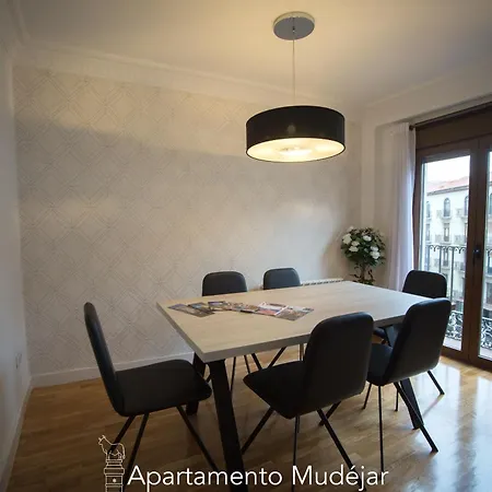 Plaza Del Torico Apartmán