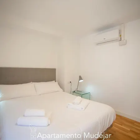 Apartment Plaza Del Torico