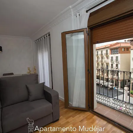 Plaza Del Torico Apartment
